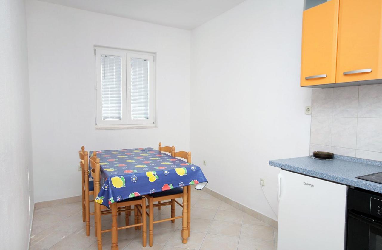 Apartments By The Sea Mastrinka, Ciovo - 4836 トロギール エクステリア 写真