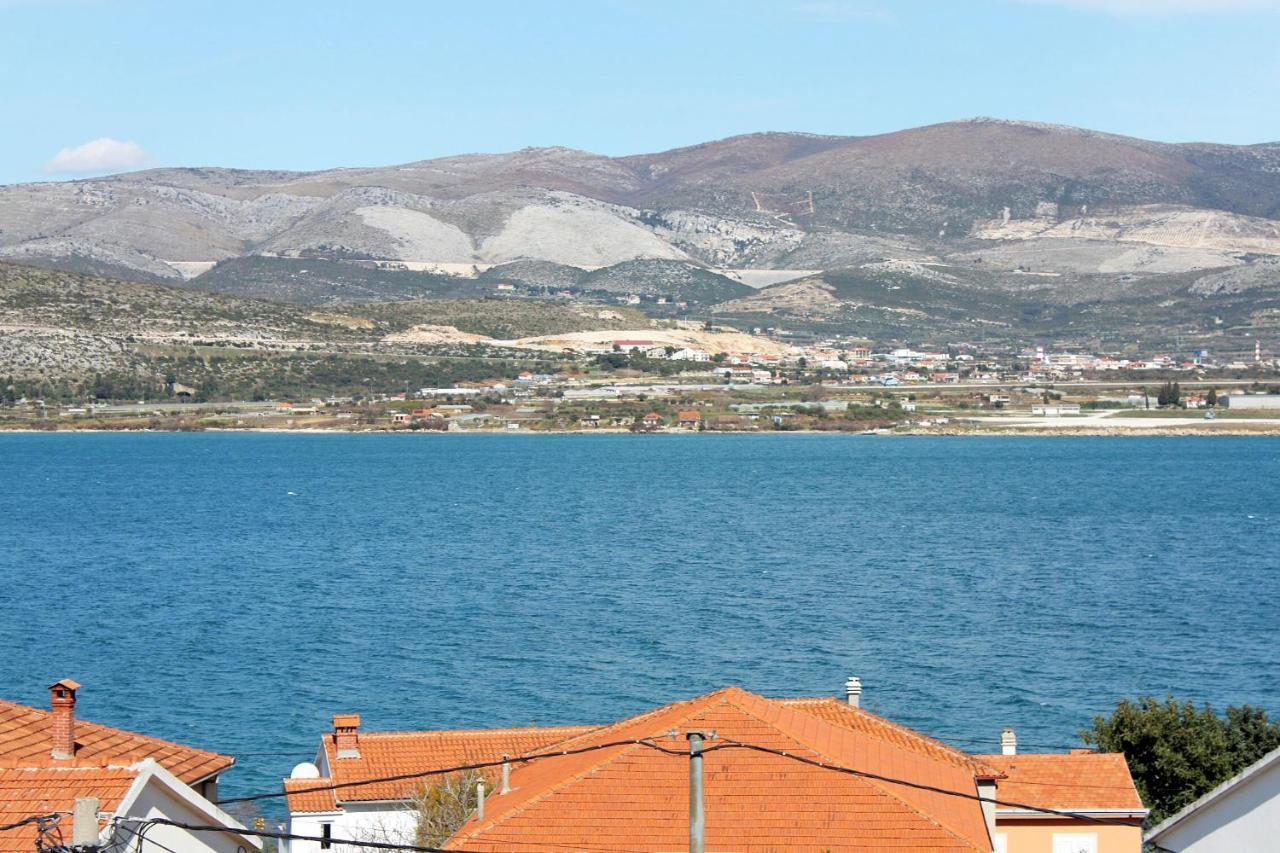 Apartments By The Sea Mastrinka, Ciovo - 4836 トロギール エクステリア 写真