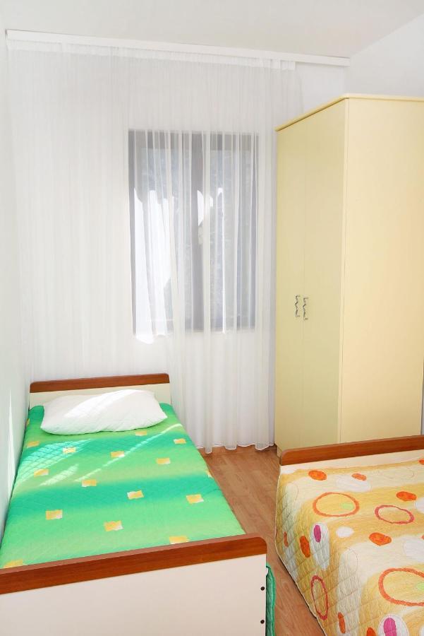 Apartments By The Sea Mastrinka, Ciovo - 4836 トロギール エクステリア 写真