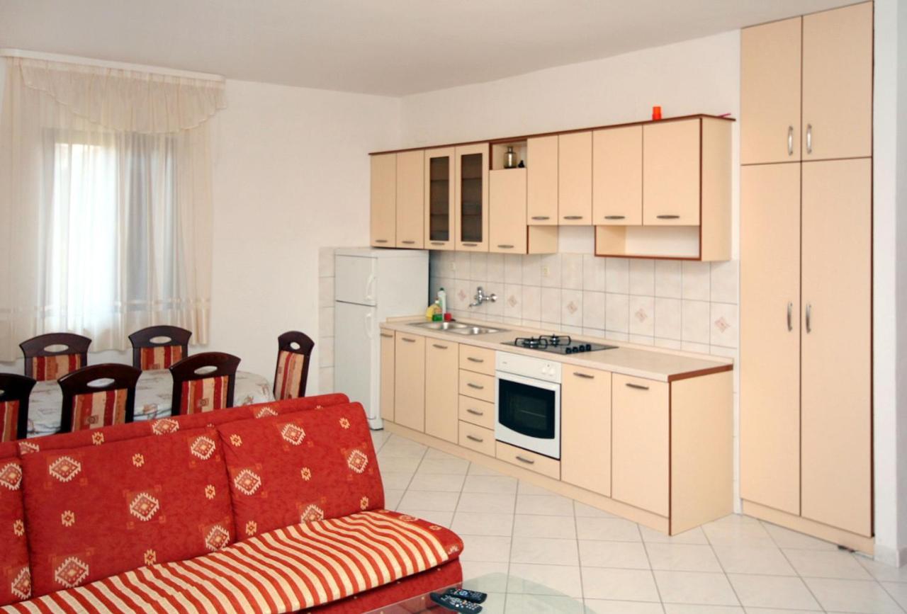 Apartments By The Sea Mastrinka, Ciovo - 4836 トロギール エクステリア 写真